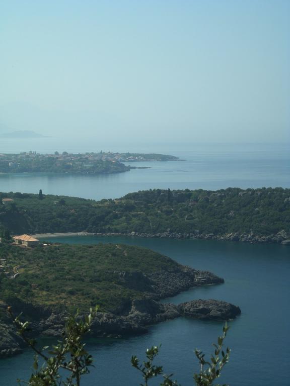 Apartamento Katikies Manis Kardamyli Exterior foto
